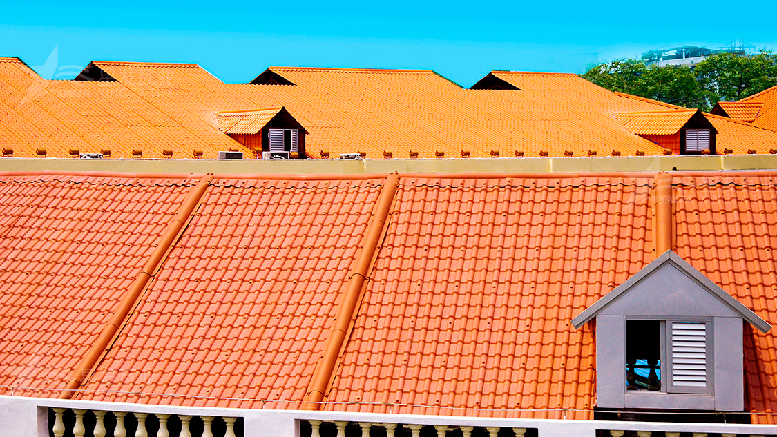 想購買材質(zhì)好的屋面瓦，到底選合成樹脂瓦好還是鋁瓦好？