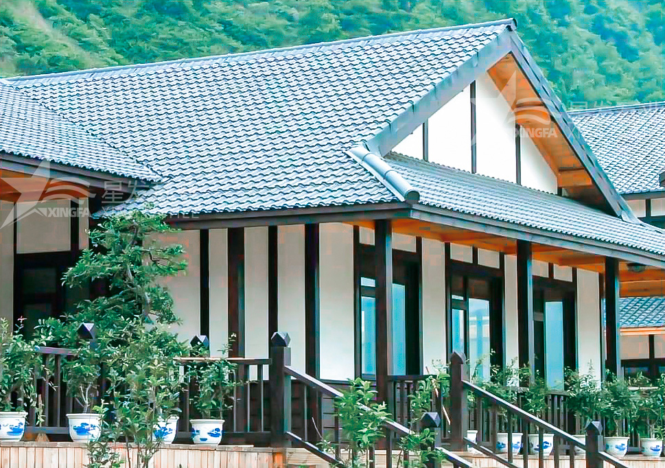 抵御炎炎夏日，用合成樹脂瓦為涼亭加裝“遮陽傘”