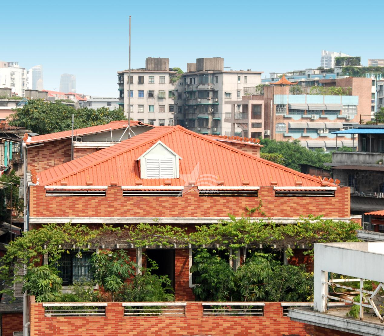 新農(nóng)村建房：琉璃瓦與合成樹脂瓦對比，何者更適合？