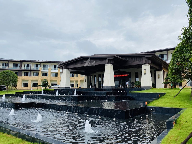 樹脂瓦漏水？購買到劣質(zhì)合成樹脂瓦導(dǎo)致漏水，妙招防漏教您一招！