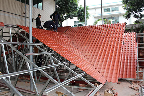 樹脂瓦具有哪些特性，是什么原因?qū)е聵渲弑粡V泛應(yīng)用呢