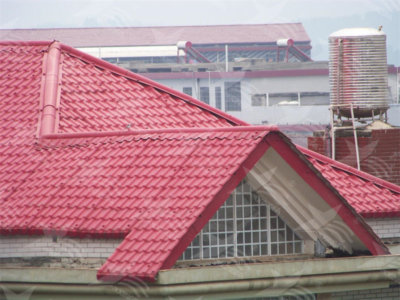 鄉(xiāng)村別墅的屋面新選擇——樹脂瓦，美觀實(shí)用的典范！